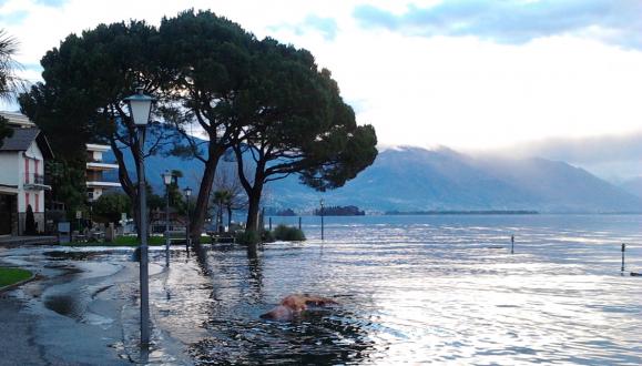 Hochwasser in Brissago am Lago Maggiore im Herbst 2014.